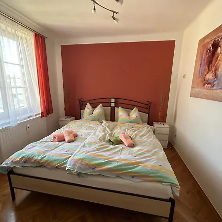 Grosse Klagenfurt am Woerthersee